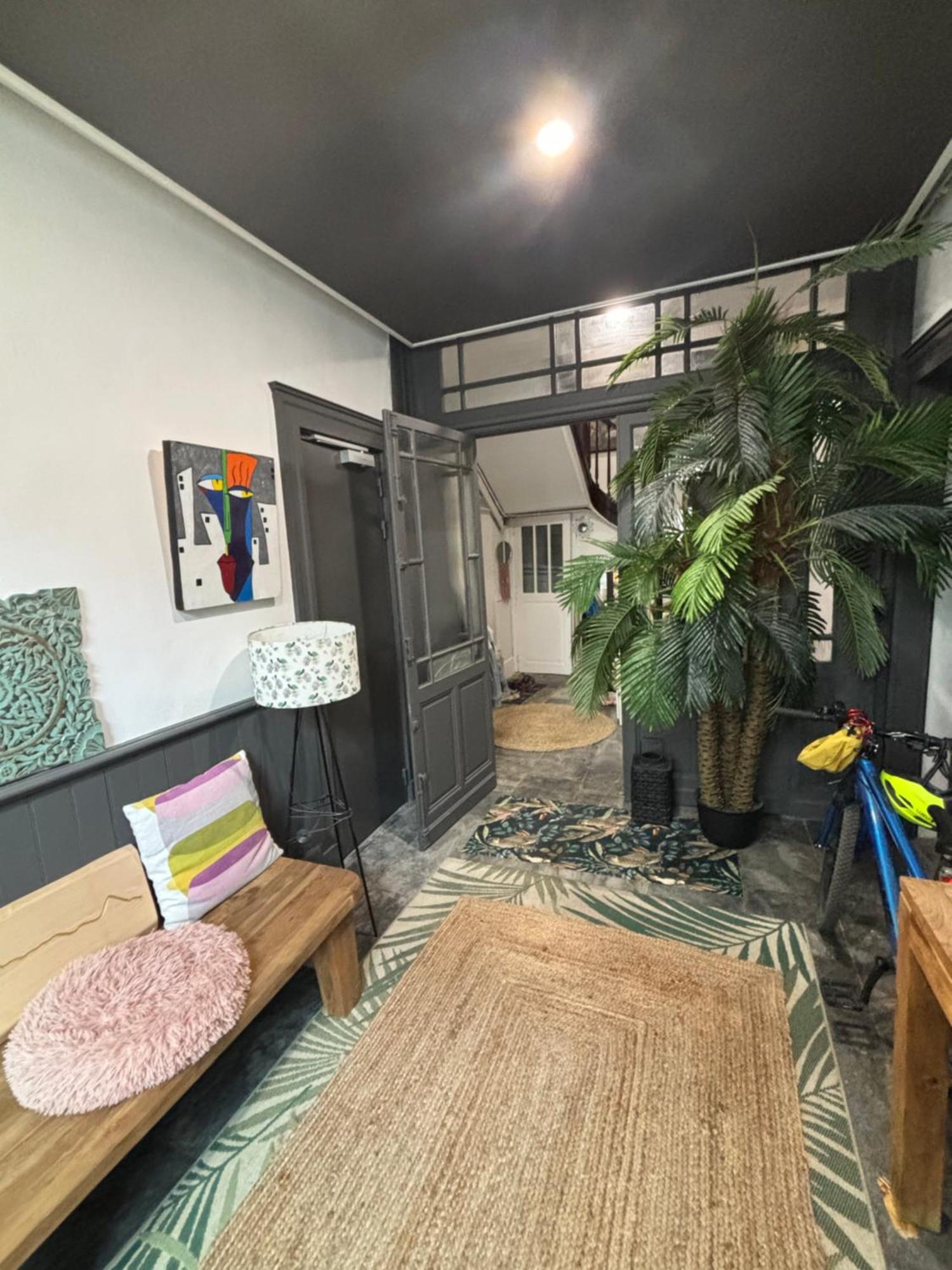 Apartamento Nid Urbain Chez Sophie Bagnères-de-Bigorre Exterior foto